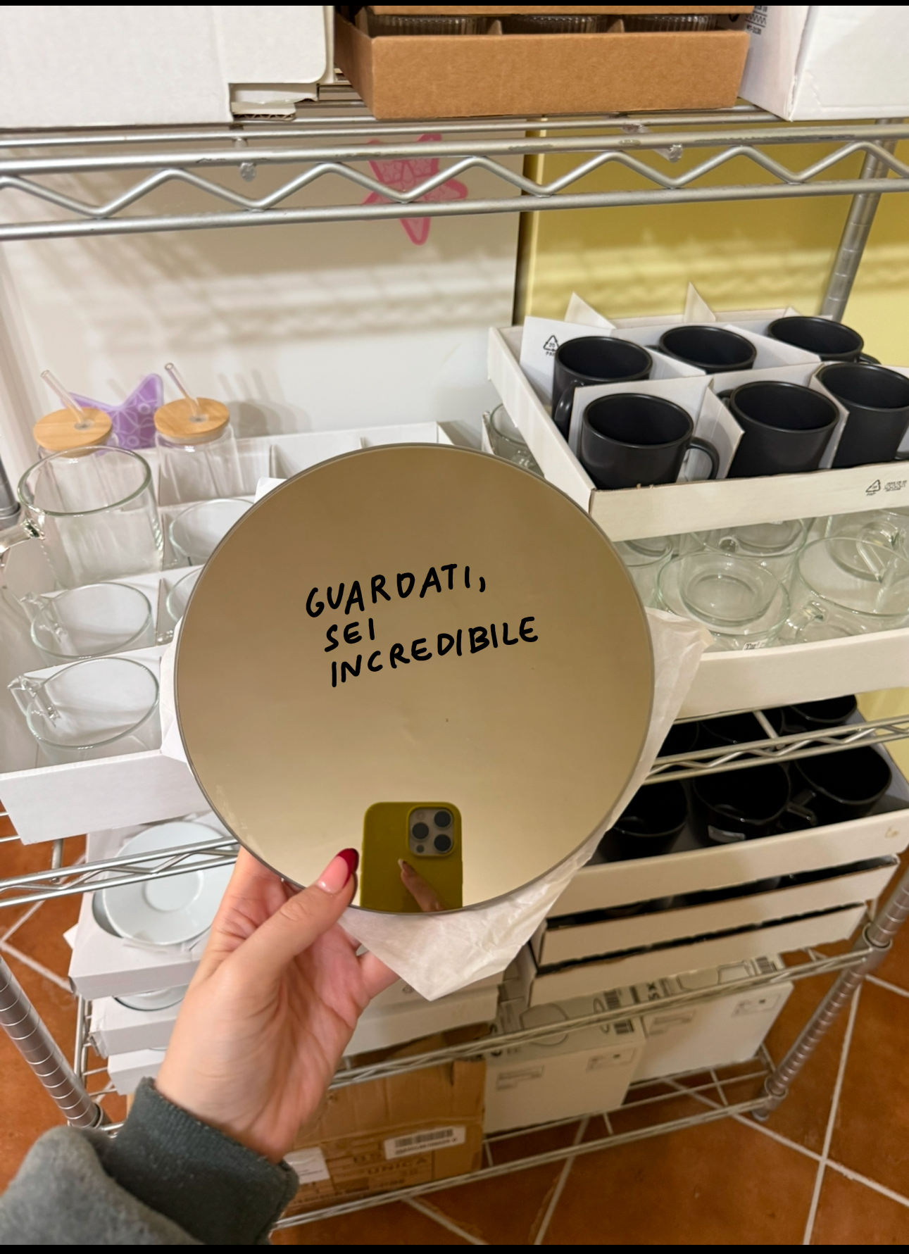 Specchio rotondo "guardati sei incredibile"