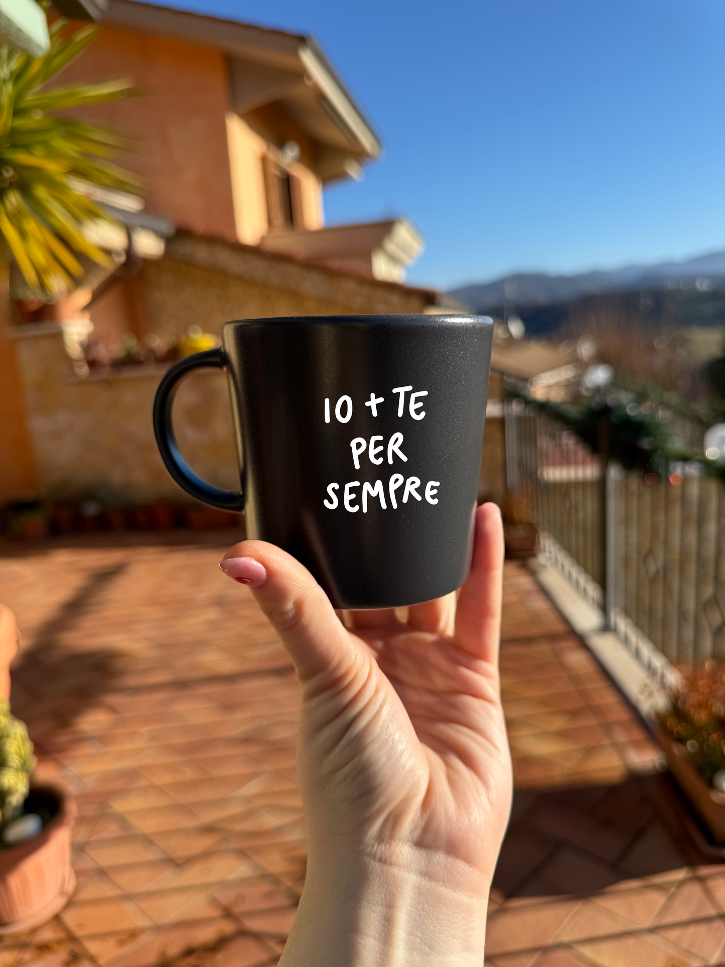 Tazza grigia da personalizzare con frase